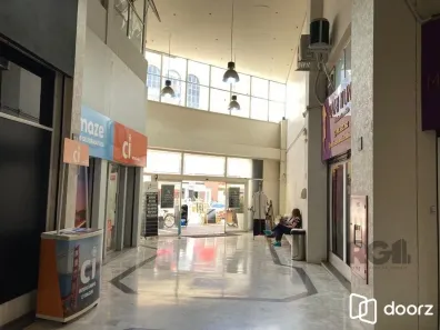 Sala Comercial com 2 Quartos à venda, 88m² no Moinhos de Vento, Porto Alegre
