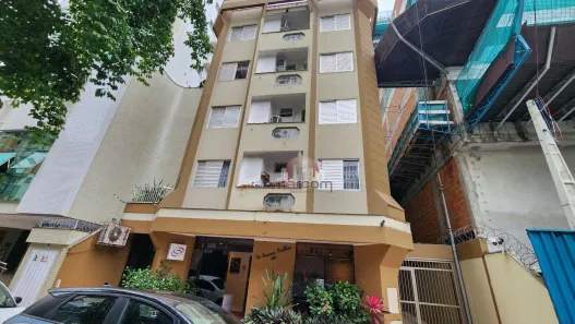 Apartamento com 3 Quartos para alugar, 95m² no Centro, Balneário Camboriú