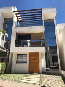 Sobrado com 3 Quartos à venda, 146m² no Parque Rincão, Cotia