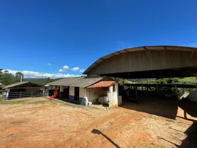 com 3 Quartos à venda, 156m² no Centro, Lagoinha