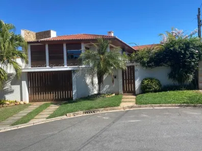 Casa com 3 Quartos à venda, 310m² no Parque São Quirino, Campinas