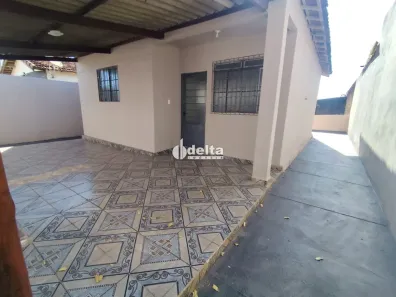 Casa com 2 Quartos para alugar, 100m² no Pacaembu, Uberlândia