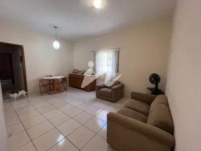 Casa com 3 Quartos à venda, 150m² no Planalto, Uberlândia