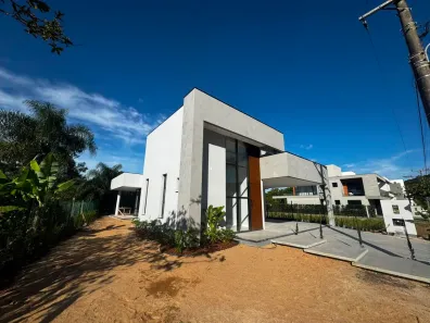 Casa de Condomínio com 3 Quartos à venda, 192m² no Canasvieiras, Florianópolis