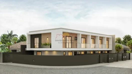 Sobrado com 3 Quartos à venda, 98m² no Vila Nova, Joinville