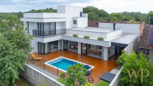 Casa com 3 Quartos à venda, 268m² no Nova Brasília, Joinville
