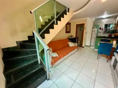 Casa com 2 Quartos à venda, 67m² no Nacional, Contagem
