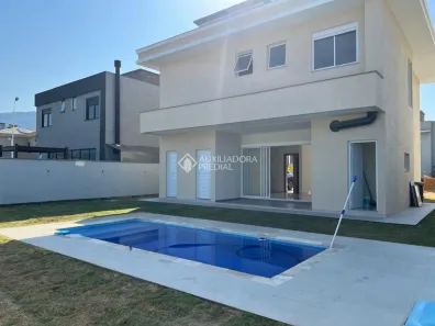Sobrado com 3 Quartos à venda, 200m² no São João do Rio Vermelho, Florianópolis
