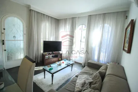 Sobrado com 2 Quartos à venda, 220m² no Vila Bertioga, São Paulo
