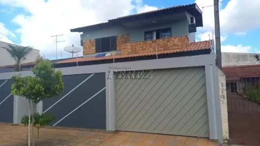 Sobrado com 4 Quartos à venda, 254m² no Jardim Sérgio Antônio, Londrina