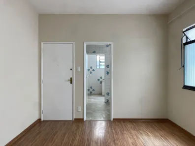 Apartamento com 3 Quartos para alugar, 116m² no Granbery, Juiz de Fora