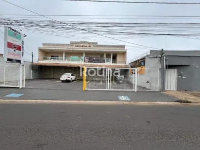 Ponto Comercial para alugar, 140m² no Laranjeiras, Uberlândia