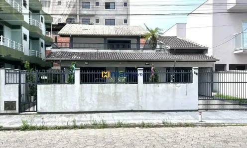 Casa com 4 Quartos à venda, 313m² no Centro, Navegantes