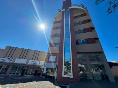 Apartamento com 3 Quartos para alugar, 97m² no Country, Cascavel