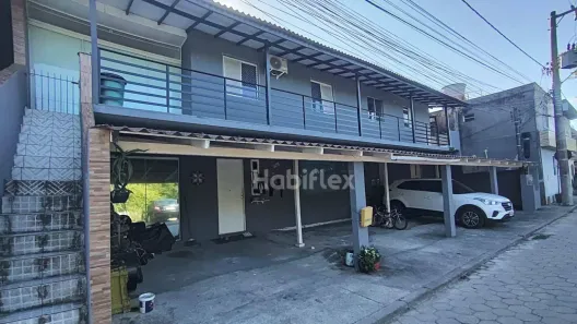 Imóvel Comercial com 8 Quartos à venda, 210m² no Carianos, Florianópolis