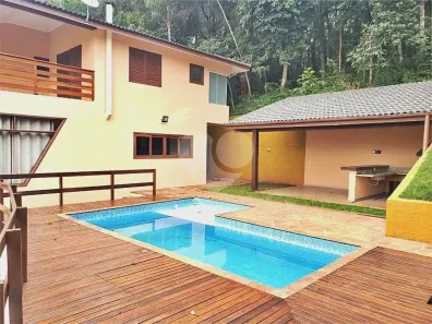 Casa de Condomínio com 7 Quartos para alugar, 351m² no Caraguatá, Mairiporã