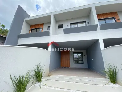 Sobrado com 3 Quartos à venda, 127m² no São Marcos, Joinville