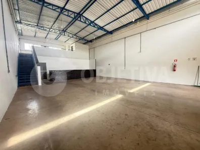Galpão/Depósito/Armazém para alugar, 285m² no Jardim Europa, Uberlândia