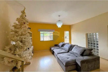 Casa com 3 Quartos à venda, 544m² no Jardim, Barbacena