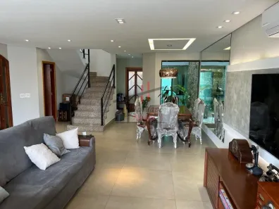 Sobrado com 4 Quartos à venda, 400m² no Jardim Textil, São Paulo