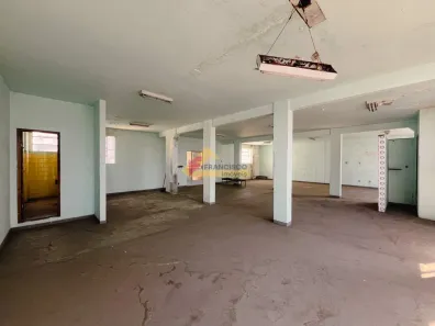 Sala Comercial para alugar, 131m² no Centro, Divinópolis