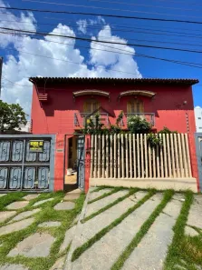 Sobrado com 3 Quartos à venda, 220m² no Areão, Cuiabá