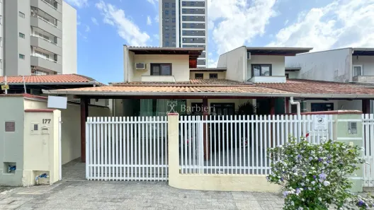 Casa com 3 Quartos à venda, 141m² no Velha, Blumenau