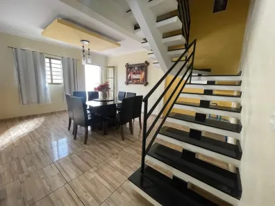 Casa com 3 Quartos à venda, 192m² no Jardim Santa Marta, Salto
