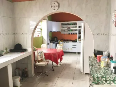 Casa com 3 Quartos à venda, 265m² no Vila Santa Helena, São José dos Campos