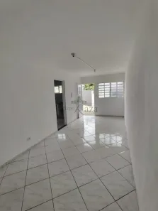 Casa com 3 Quartos para alugar, 71m² no Parque Califórnia, Jacareí