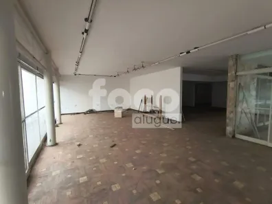 Imóvel Comercial com 3 Quartos para alugar, 600m² no Centro, Uberlândia