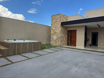 Casa com 3 Quartos à venda, 265m² no Parque das Laranjeiras, Uberaba