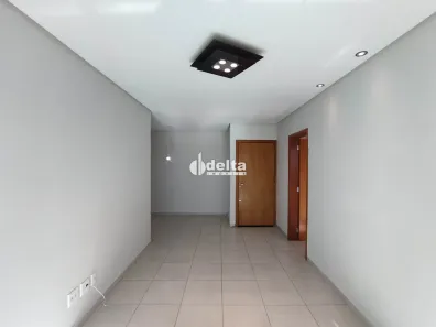 Apartamento com 2 Quartos para alugar, 75m² no Centro, Uberlândia