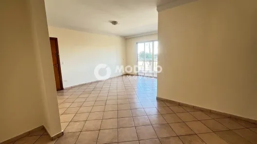 Apartamento com 3 Quartos para alugar, 120m² no Saraiva, Uberlândia