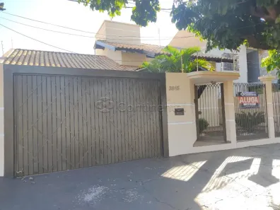 Casa com 2 Quartos para alugar, 217m² no Vila Aurora, Dourados