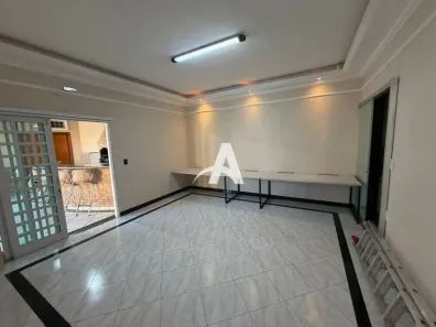 Casa com 6 Quartos para alugar, 300m² no Santa Mônica, Uberlândia