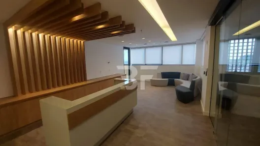 Sala Comercial para alugar, 322m² no Vila Homero, Indaiatuba