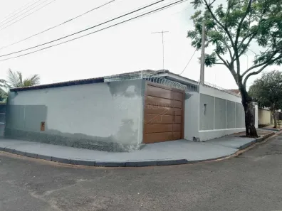 Casa com 3 Quartos para alugar, 122m² no Vila José Bonifácio, Araraquara