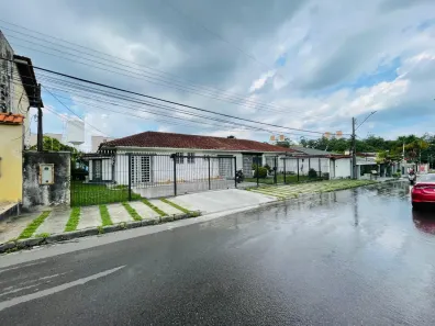 Casa com 5 Quartos à venda, 590m² no Flores, Manaus