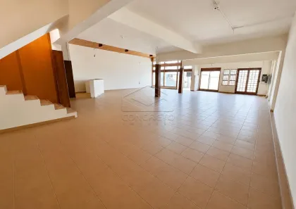 Ponto Comercial para alugar, 600m² no Centro, Jaú