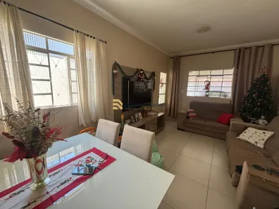 Sobrado com 4 Quartos à venda, 180m² no Jardim Santa Inês II, São José dos Campos
