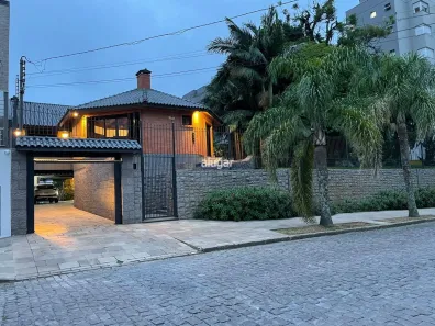 Casa com 3 Quartos à venda, 530m² no Bela Vista, Caxias do Sul