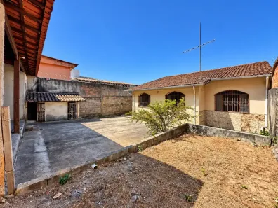 Casa com 3 Quartos à venda, 360m² no Copacabana, Belo Horizonte