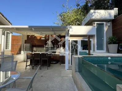 Casa com 3 Quartos à venda, 250m² no Valparaíso, Petrópolis