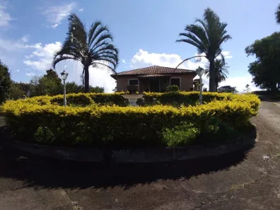 Fazenda/Sítio com 5 Quartos à venda, 200m² no Vila Santos, Caçapava