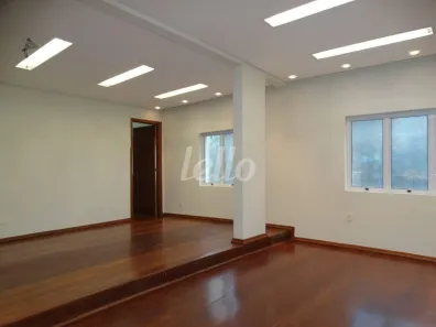 Sala Comercial para alugar, 130m² no Jardim Paulistano, São Paulo