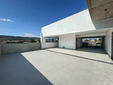 Prédio Comercial para alugar, 1250m² no Vila Pinho Vale do Jatobá (Barreiro), Belo Horizonte