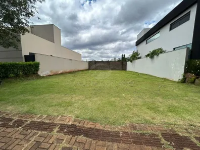 Lote/Terreno à venda, 373m² no Vivendas do Arvoredo, Londrina