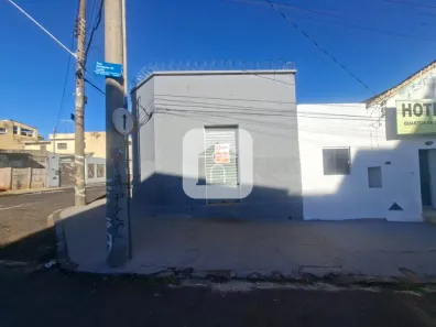 Ponto Comercial para alugar, 81m² no Martins, Uberlândia