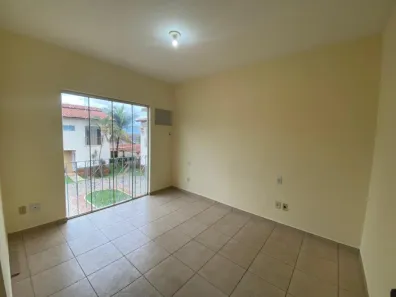 Sobrado com 3 Quartos para alugar, 110m² no Jardim Presidente, Goiânia